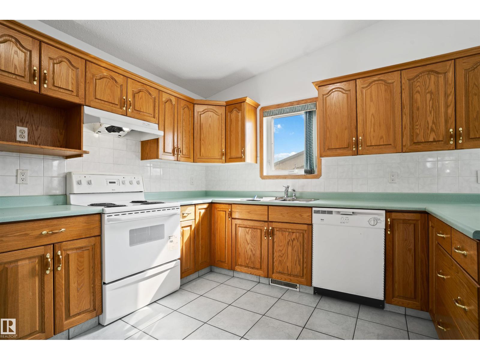 2915 151A AV NW, Edmonton