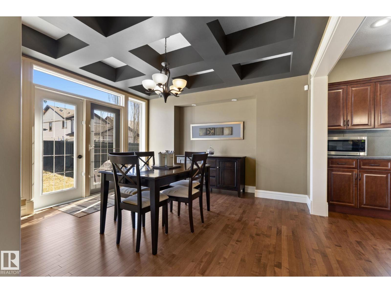 2011 126 ST SW, Edmonton