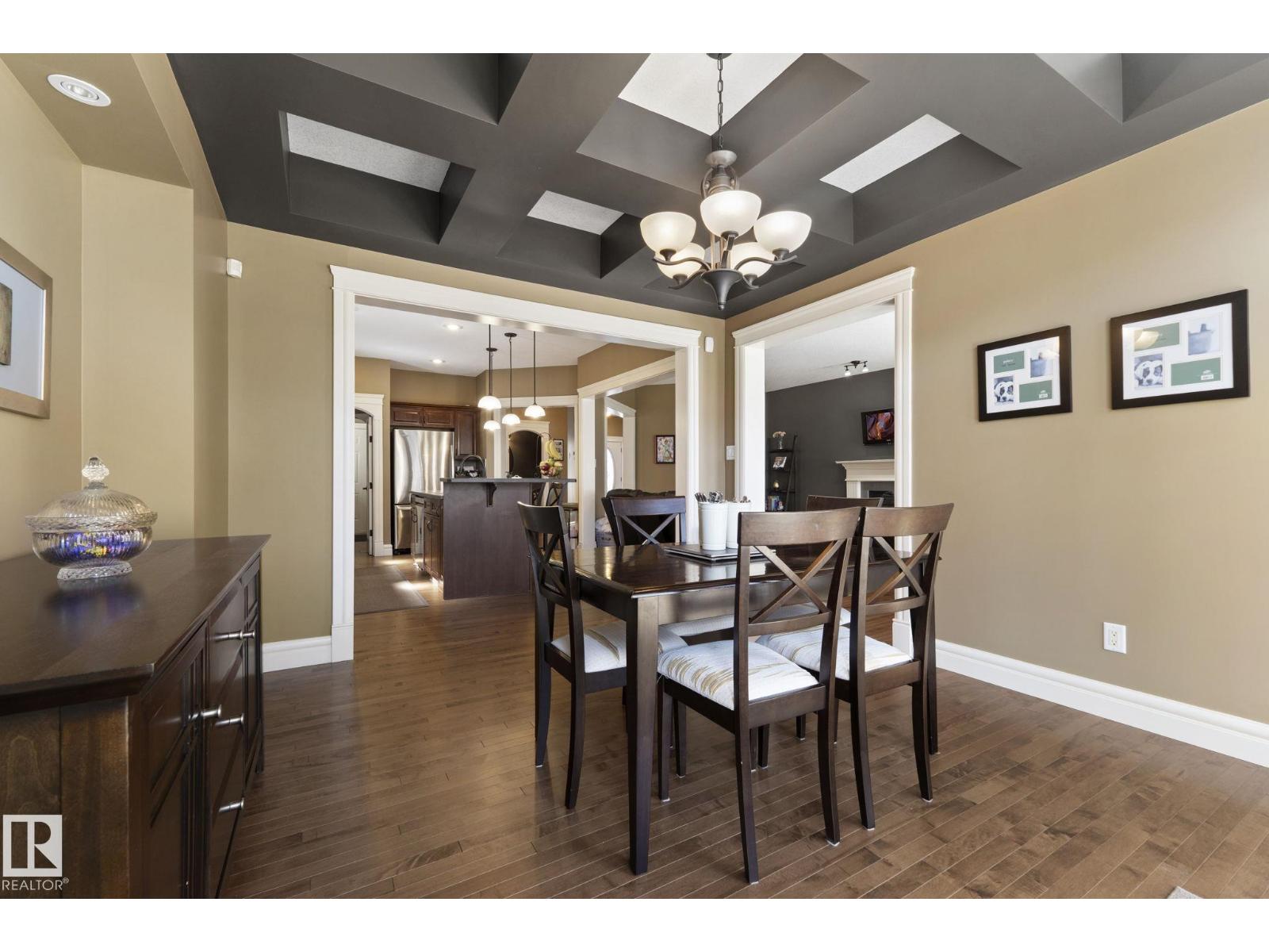 2011 126 ST SW, Edmonton