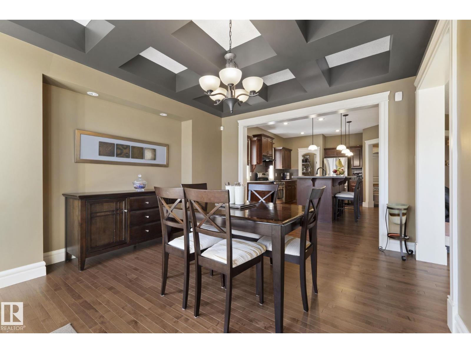 2011 126 ST SW, Edmonton