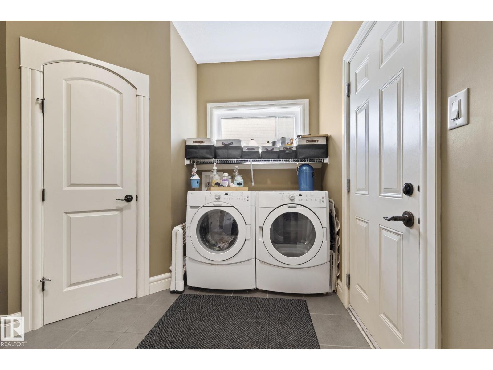 2011 126 ST SW, Edmonton