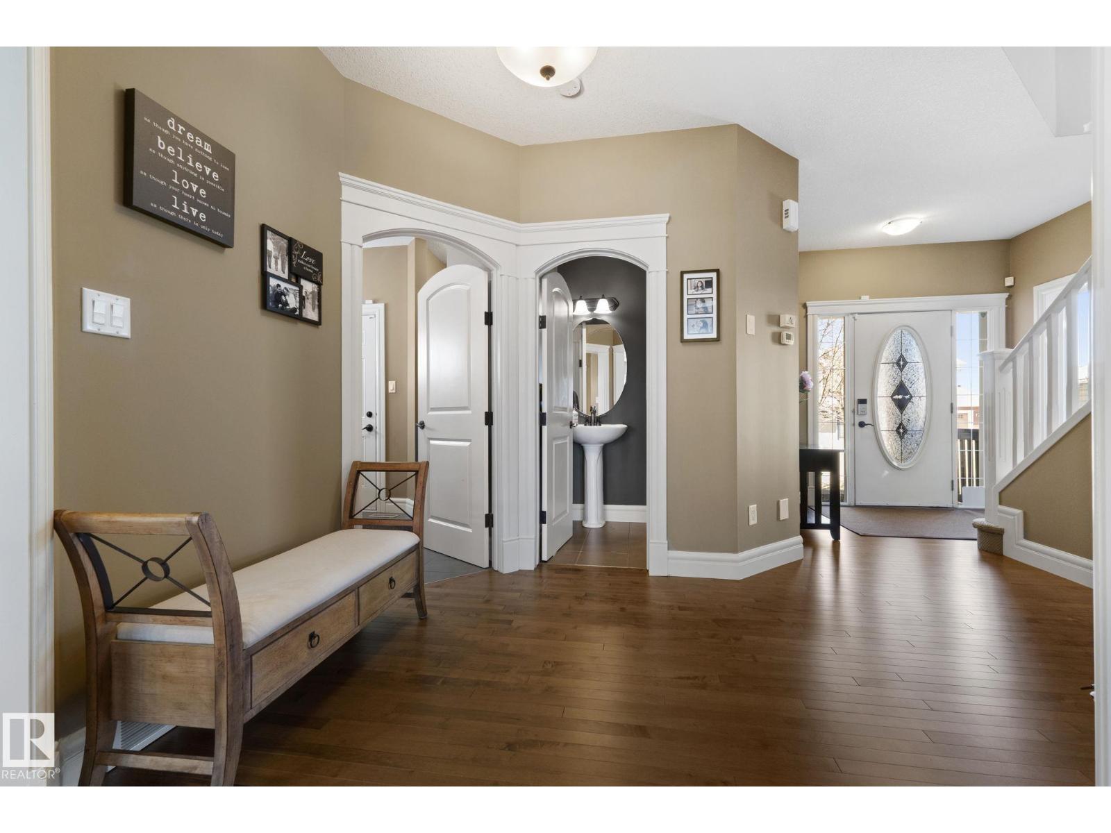 2011 126 ST SW, Edmonton