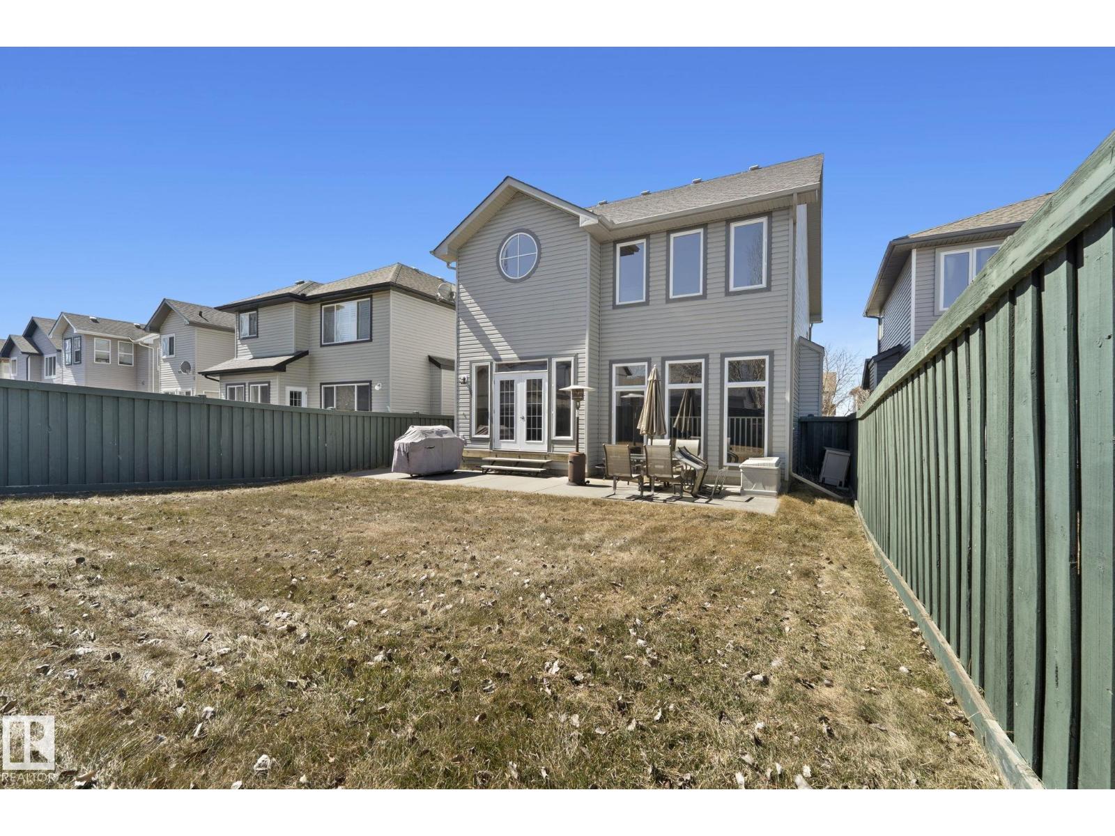 2011 126 ST SW, Edmonton