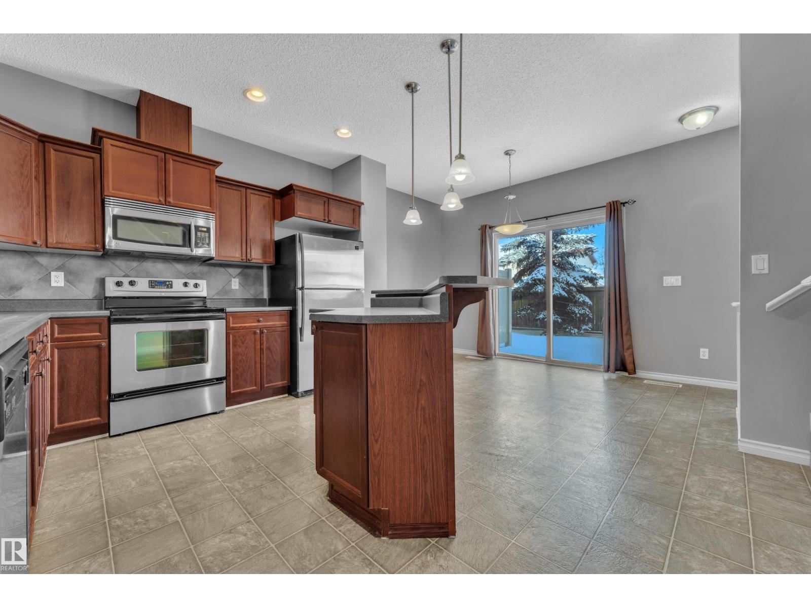 #110 13825 155 NW, Edmonton