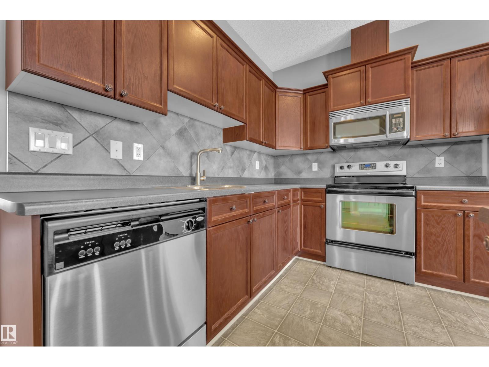 #110 13825 155 NW, Edmonton