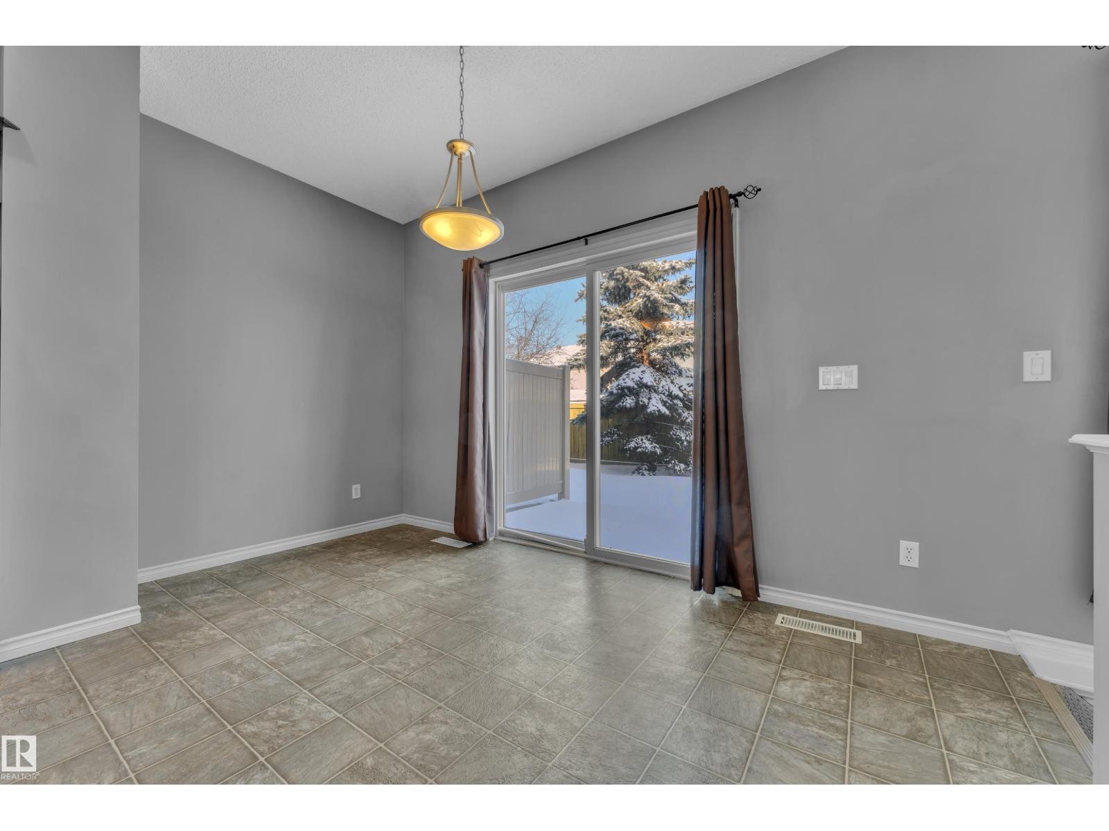 #110 13825 155 NW, Edmonton