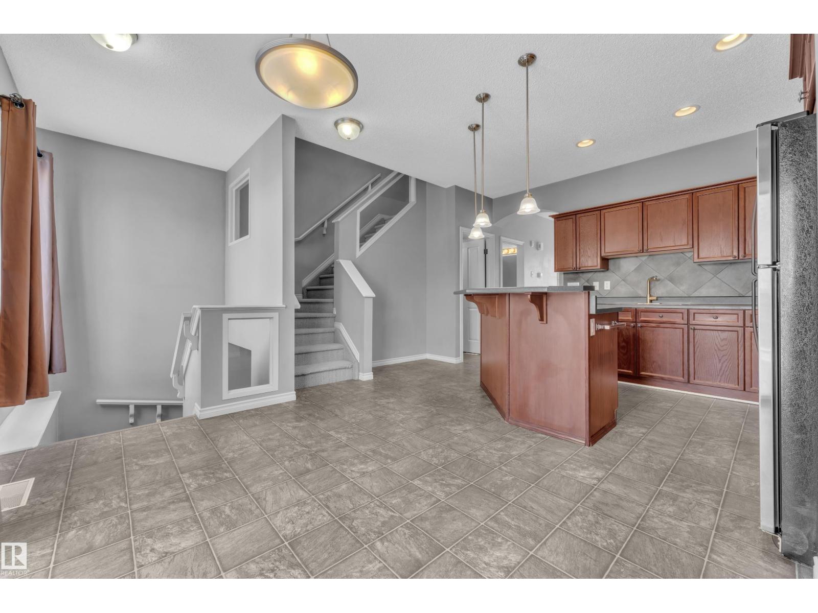 #110 13825 155 NW, Edmonton