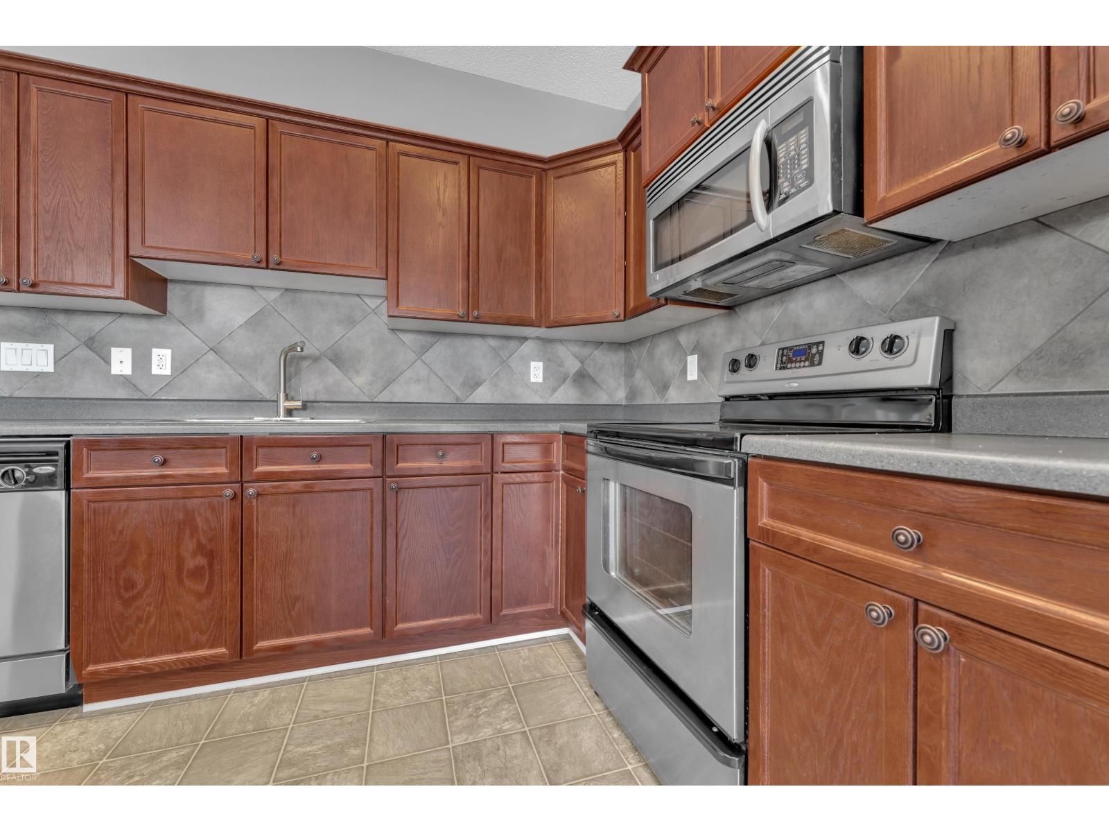 #110 13825 155 NW, Edmonton