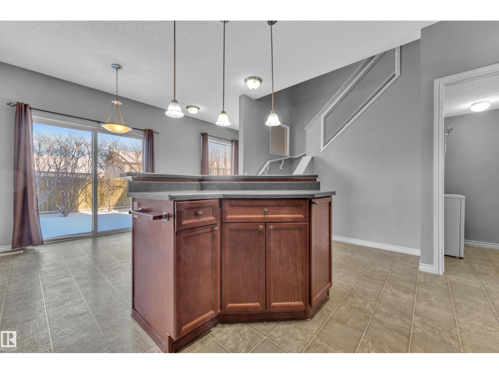 #110 13825 155 NW, Edmonton