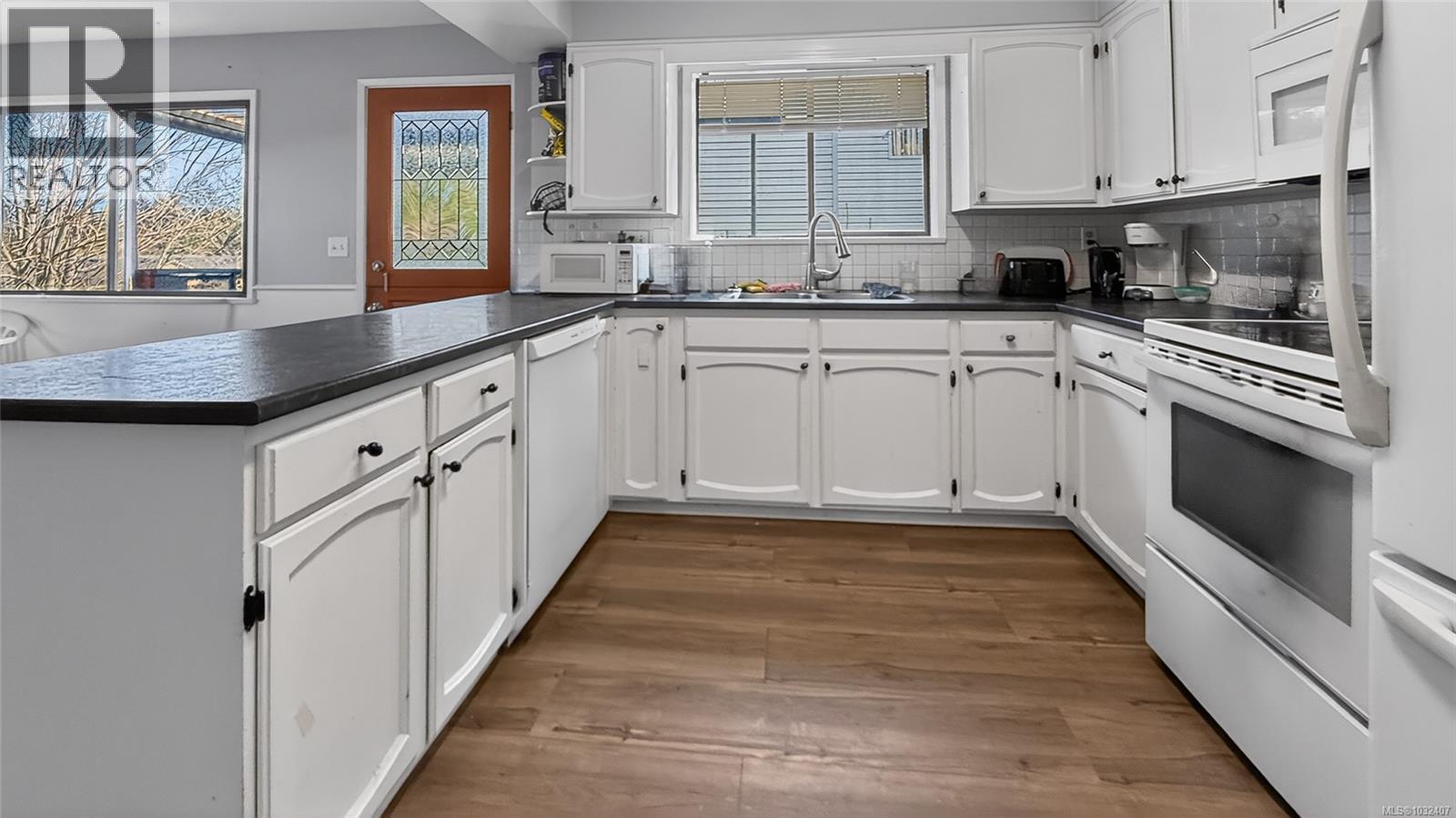 112 Arden Rd - 6