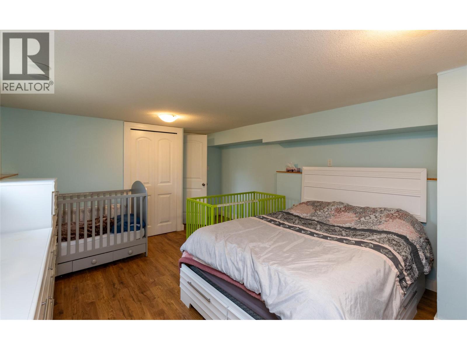 2780 25 Avenue NE - 33