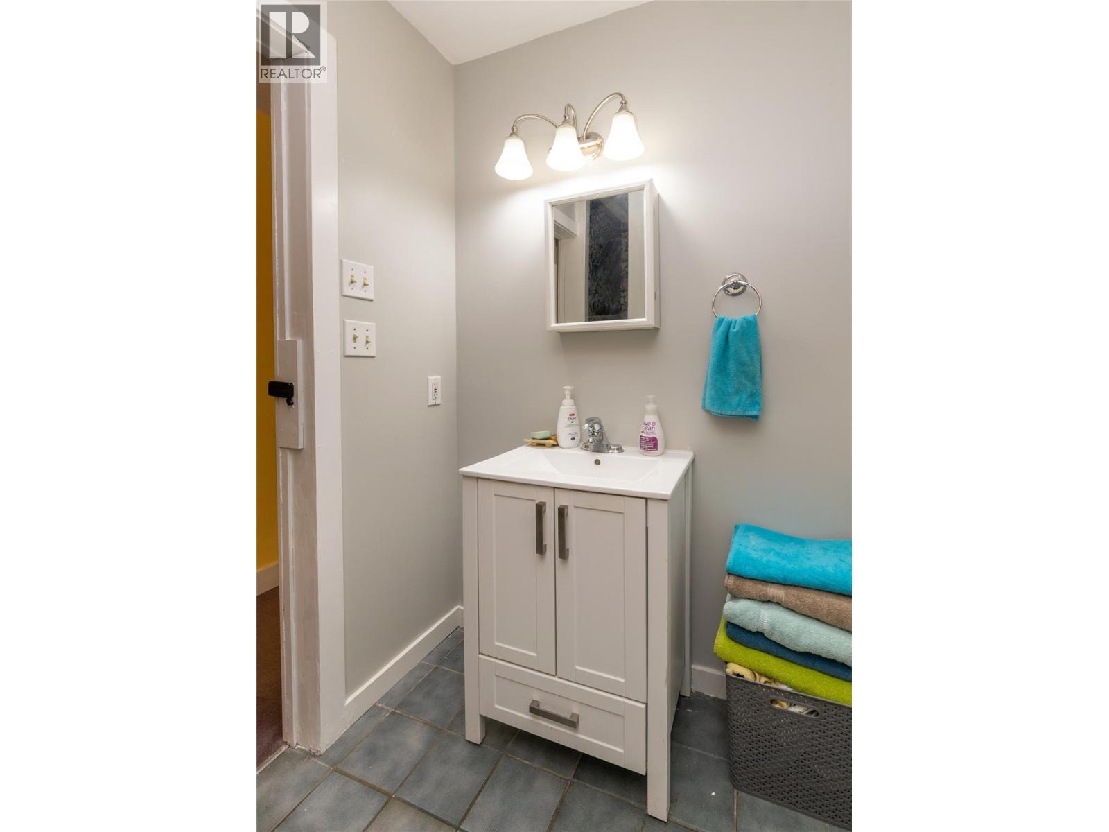 2780 25 Avenue NE - 16