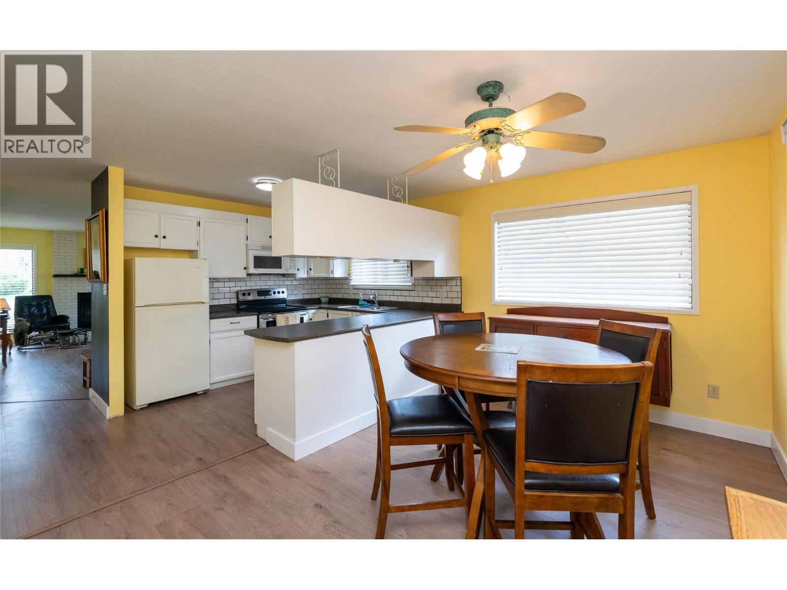 2780 25 Avenue NE - 11