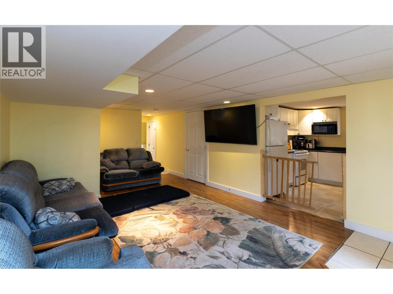 2780 25 Avenue NE - 26