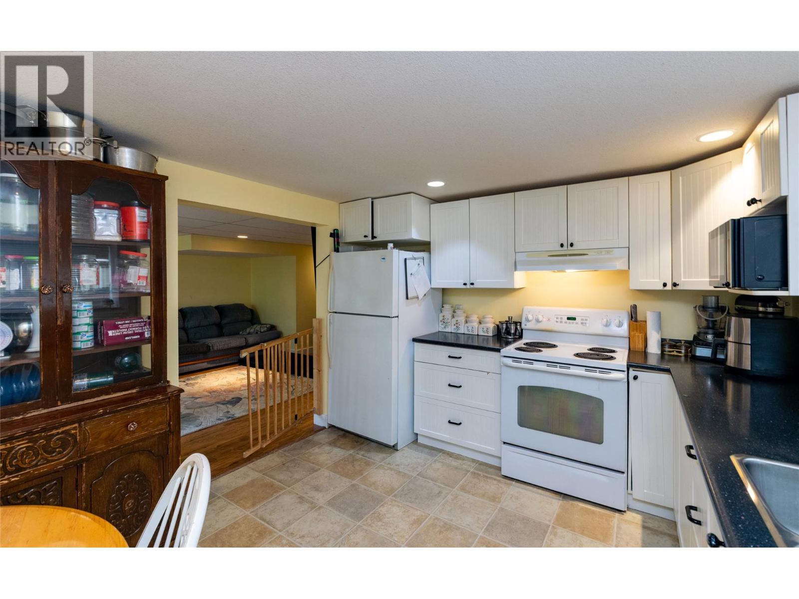 2780 25 Avenue NE - 30