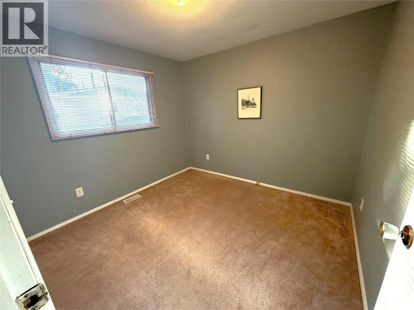 2780 25 Avenue NE - 14