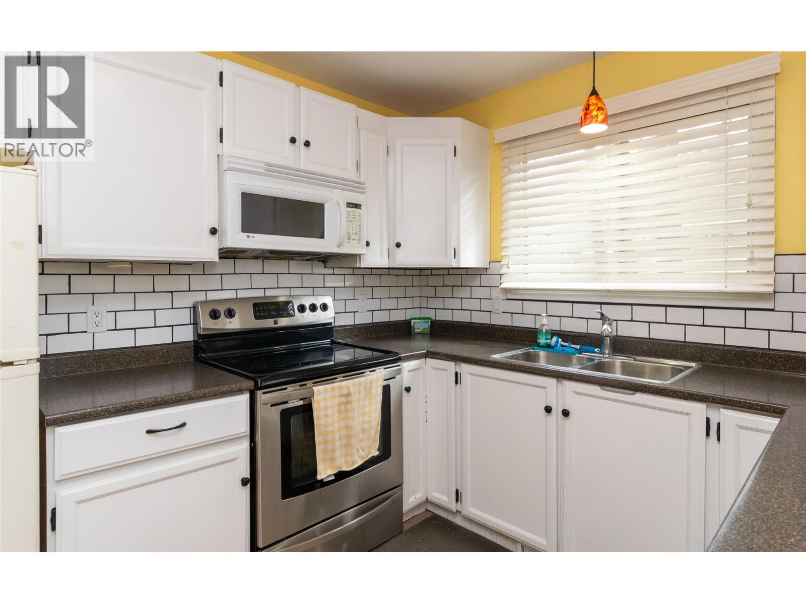 2780 25 Avenue NE - 7