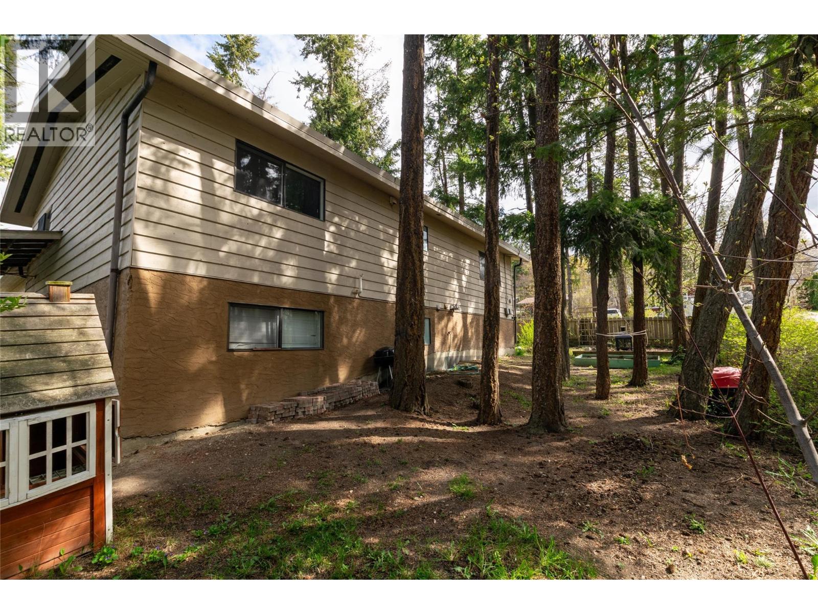 2780 25 Avenue NE - 41