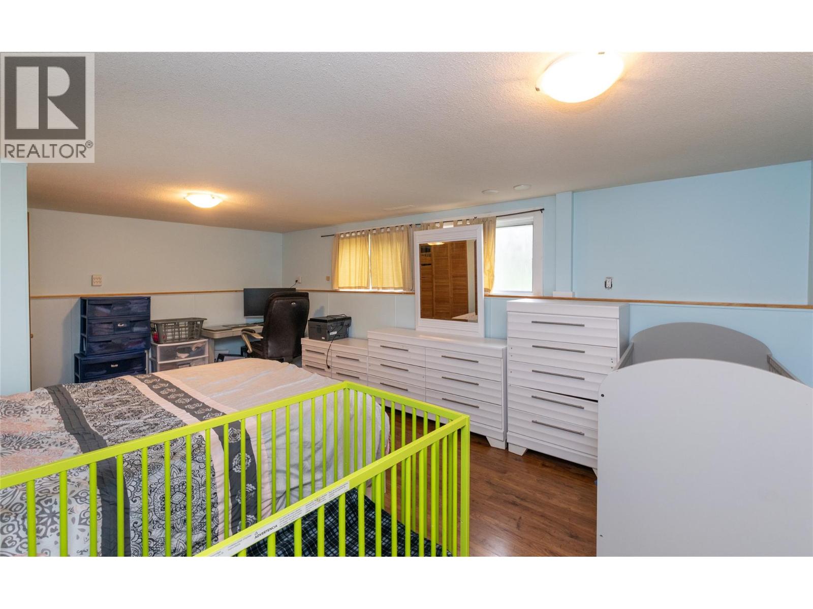 2780 25 Avenue NE - 32