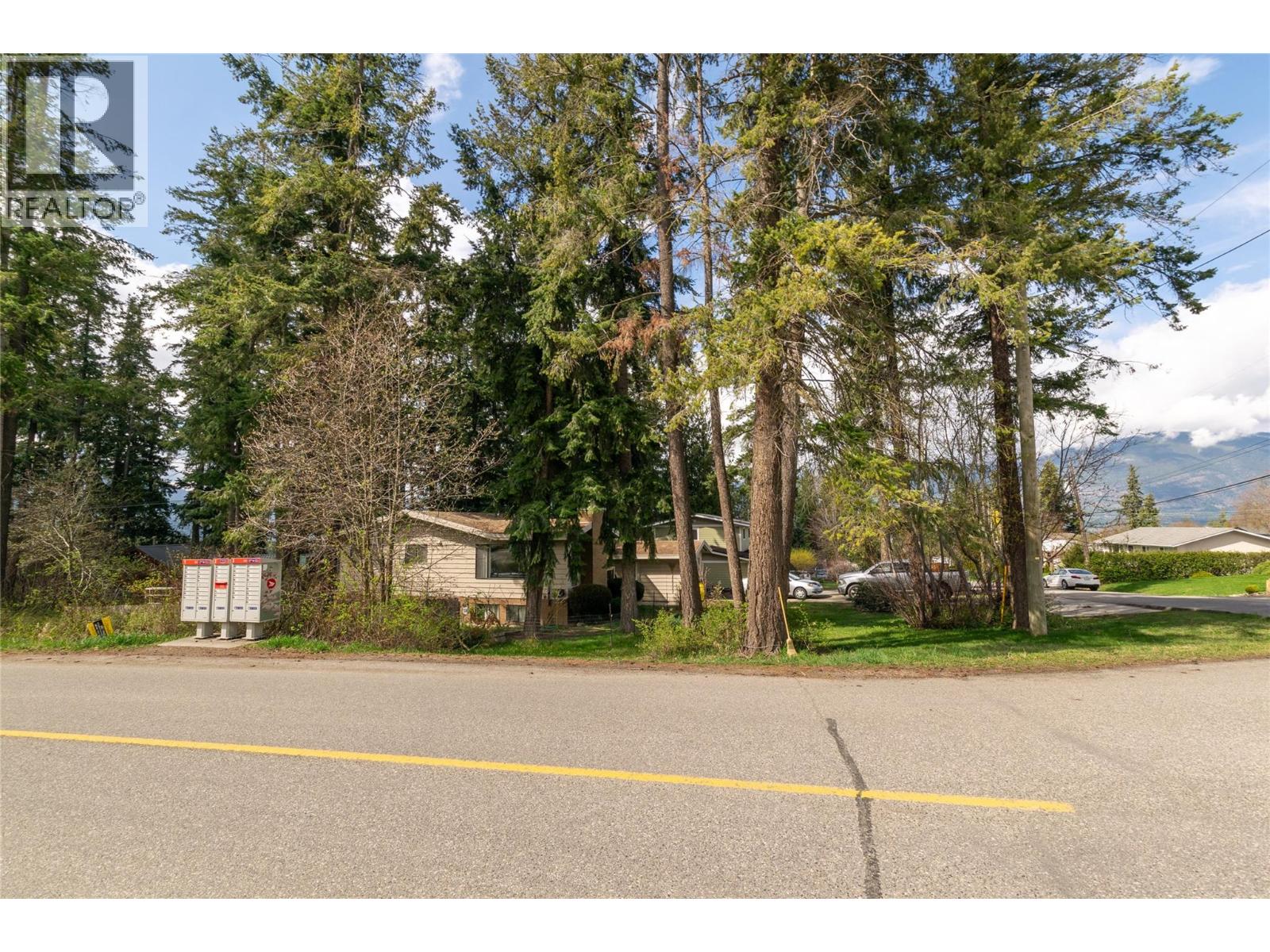 2780 25 Avenue NE - 44