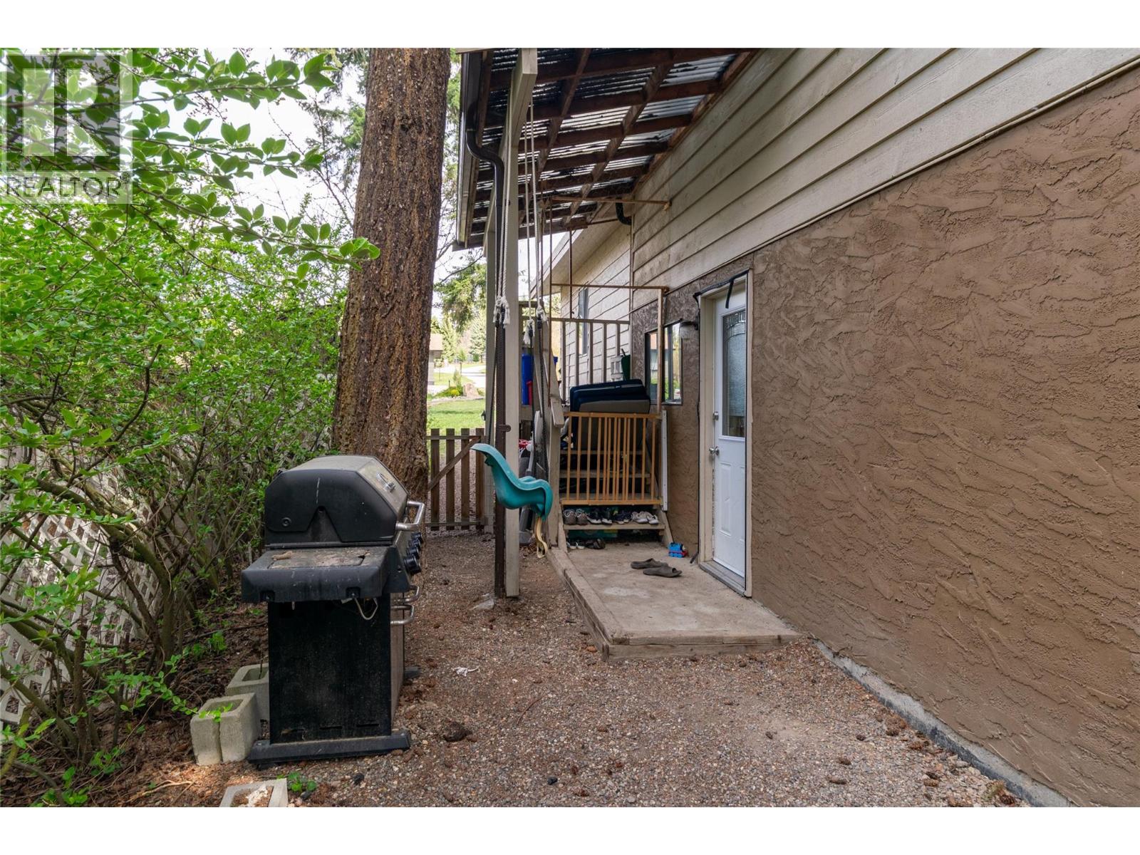 2780 25 Avenue NE - 23