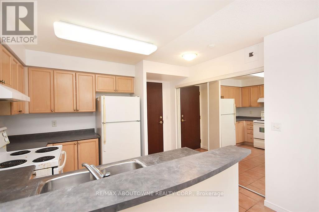 1102 - 2585 ERIN CENTRE BOULEVARD — photo 13