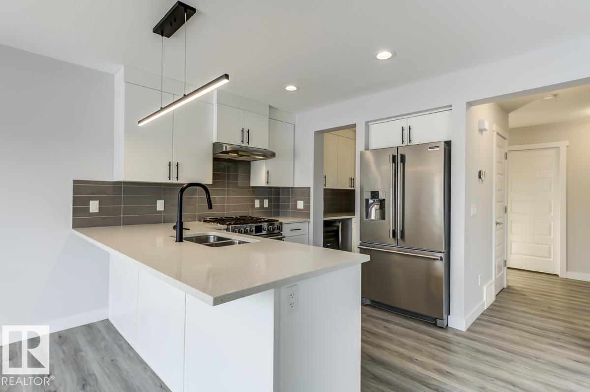 1714 169 ST SW SW, Edmonton