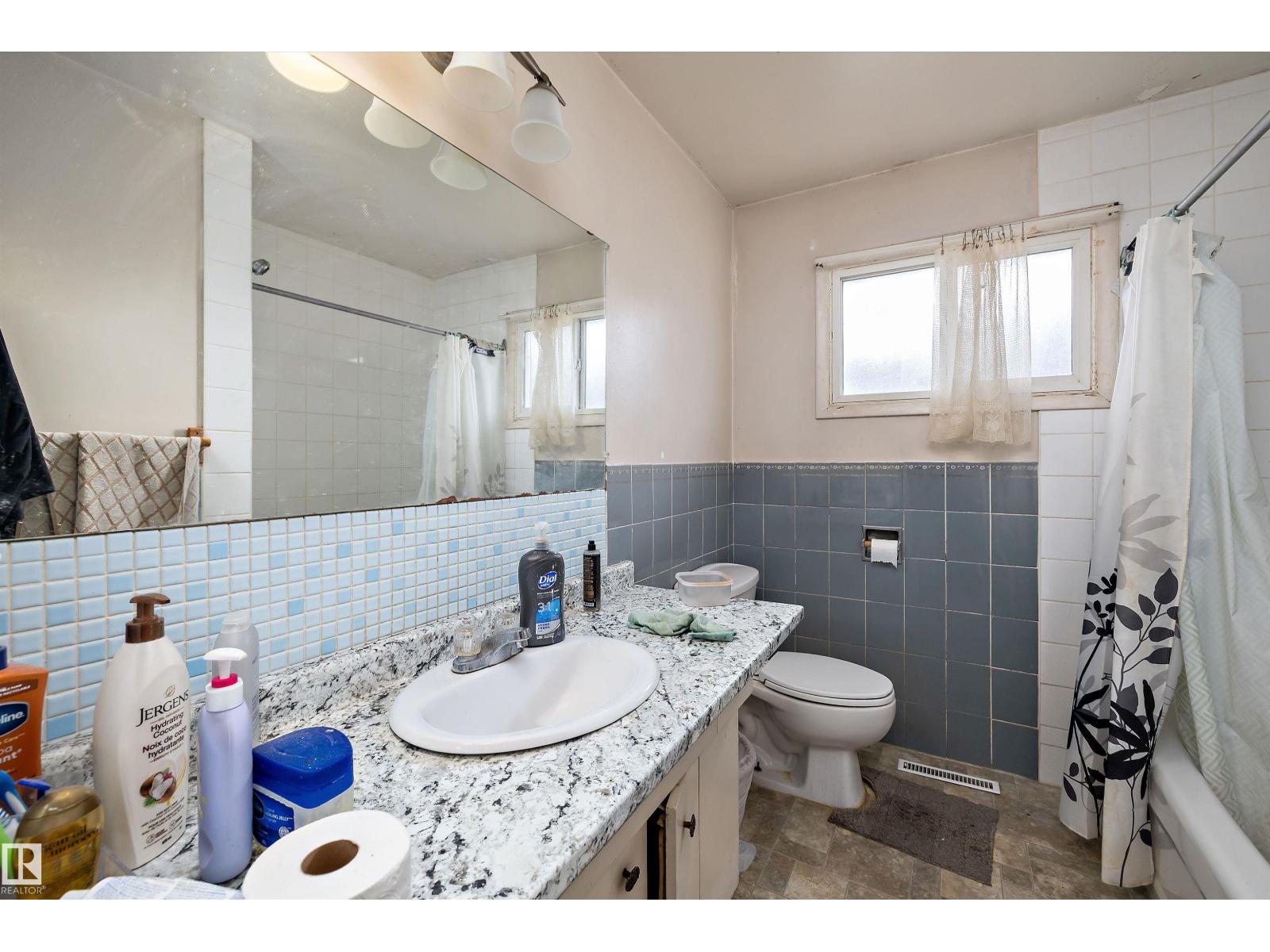 13136 60 ST NW, Edmonton