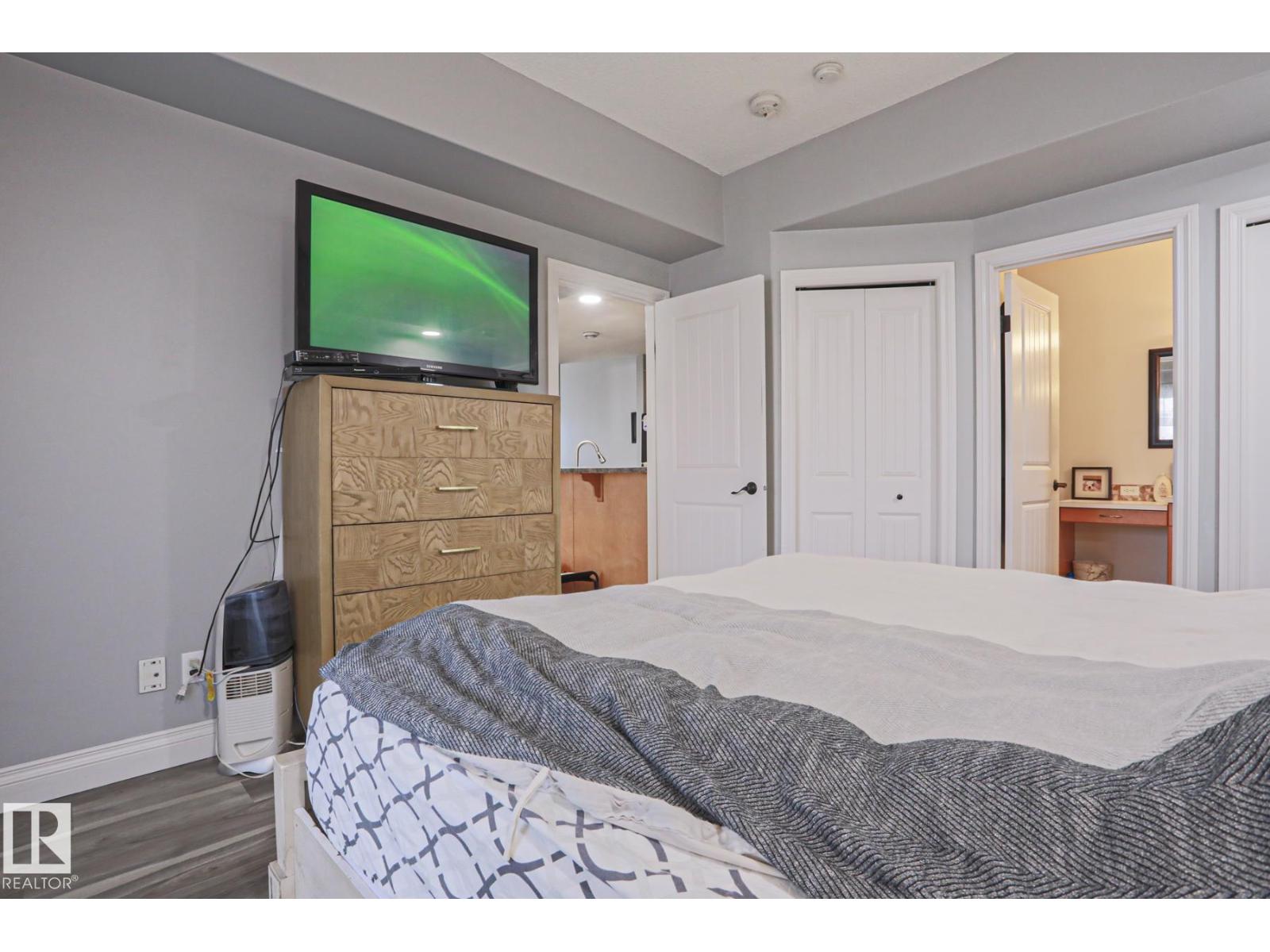 #18 2565 HANNA CR NW, Edmonton