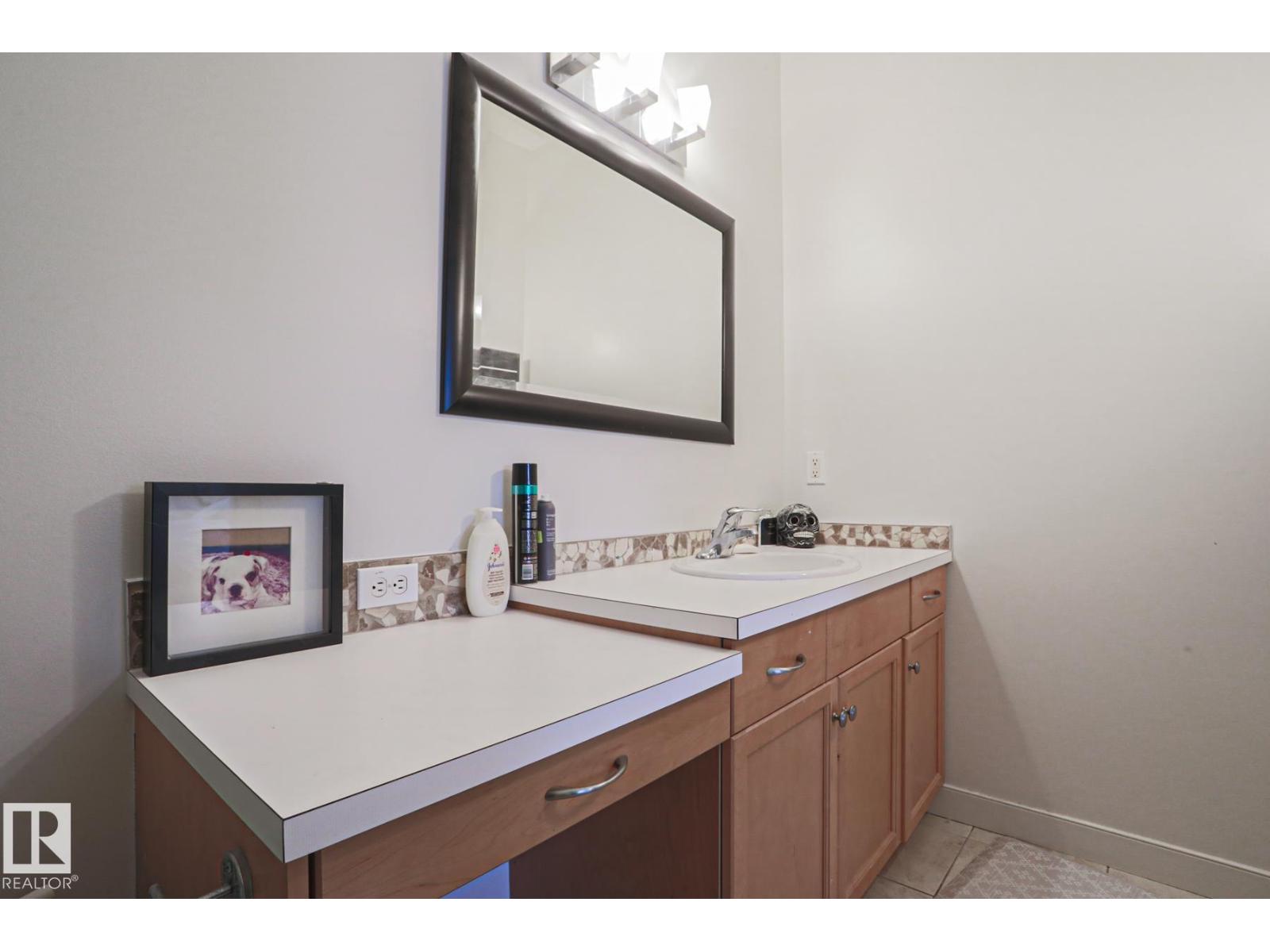 #18 2565 HANNA CR NW, Edmonton