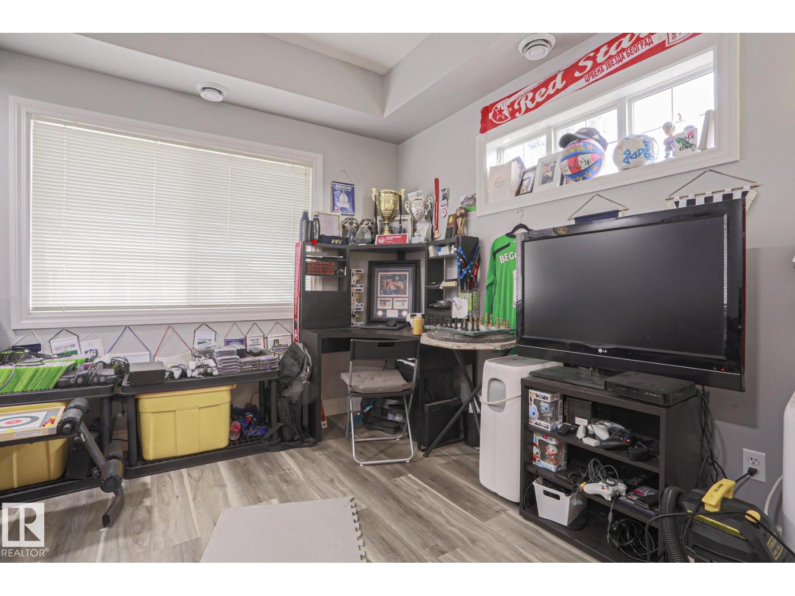 #18 2565 HANNA CR NW, Edmonton