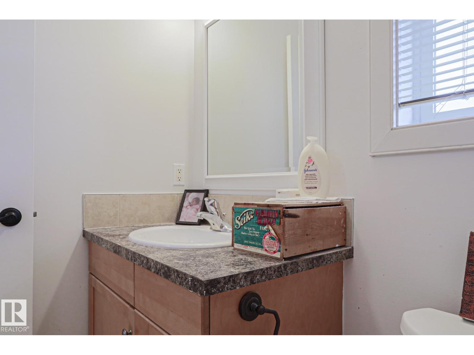 #18 2565 HANNA CR NW, Edmonton