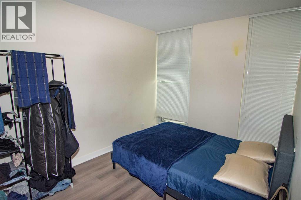 #905 30 Brentwood Common NW - 19