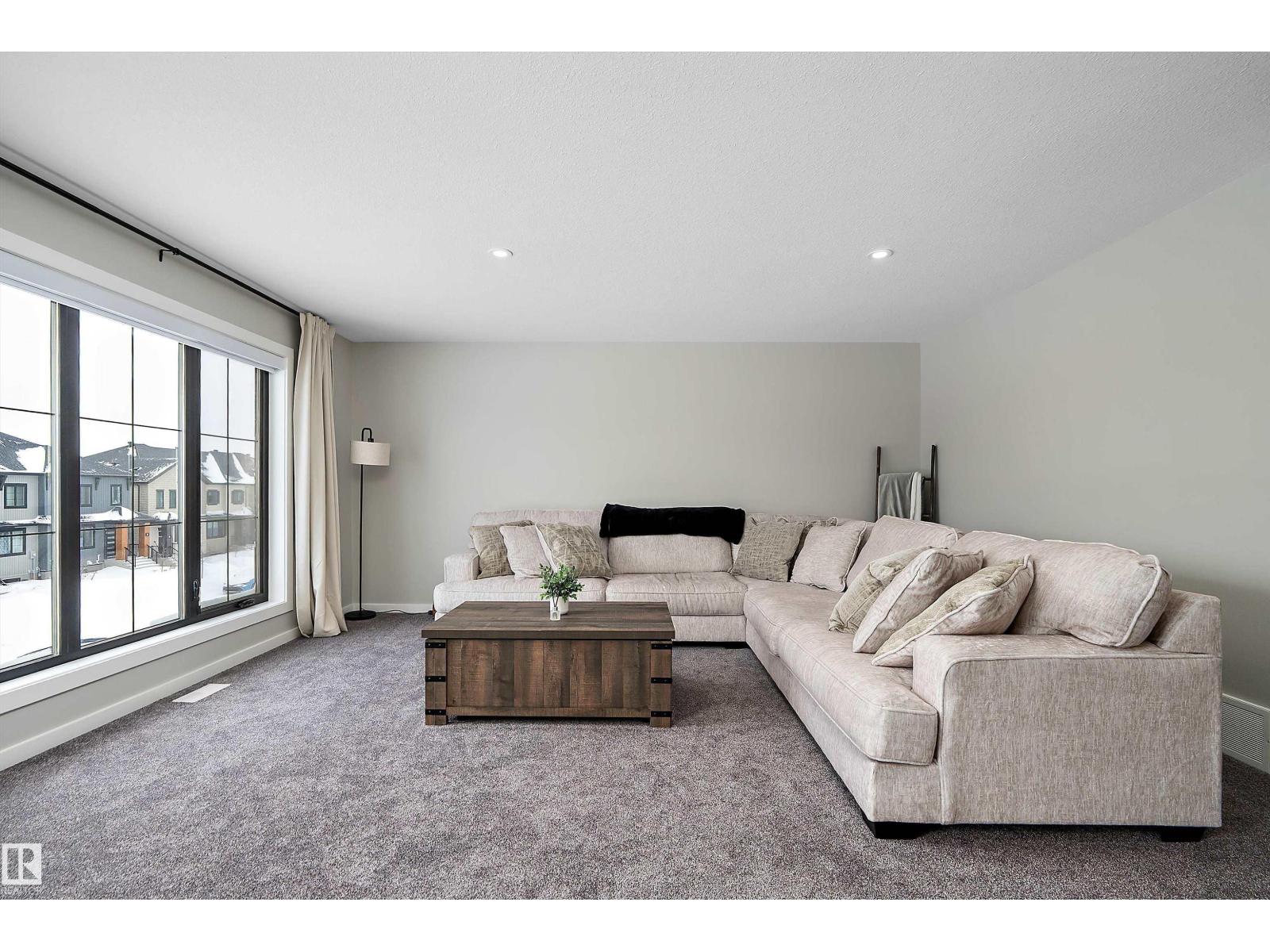 46 CHELLES WD, St. Albert