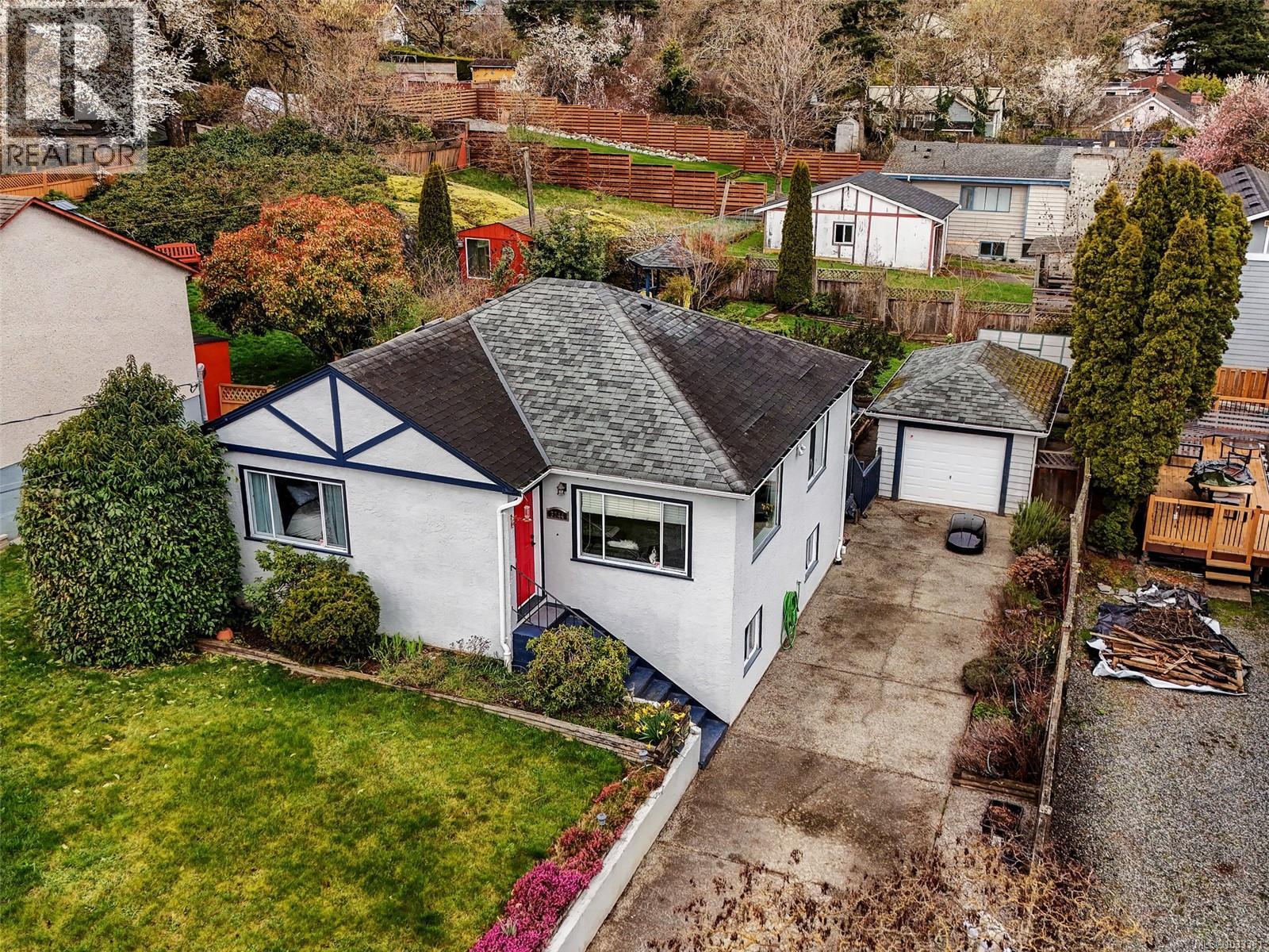 3044 Austin Ave - 32