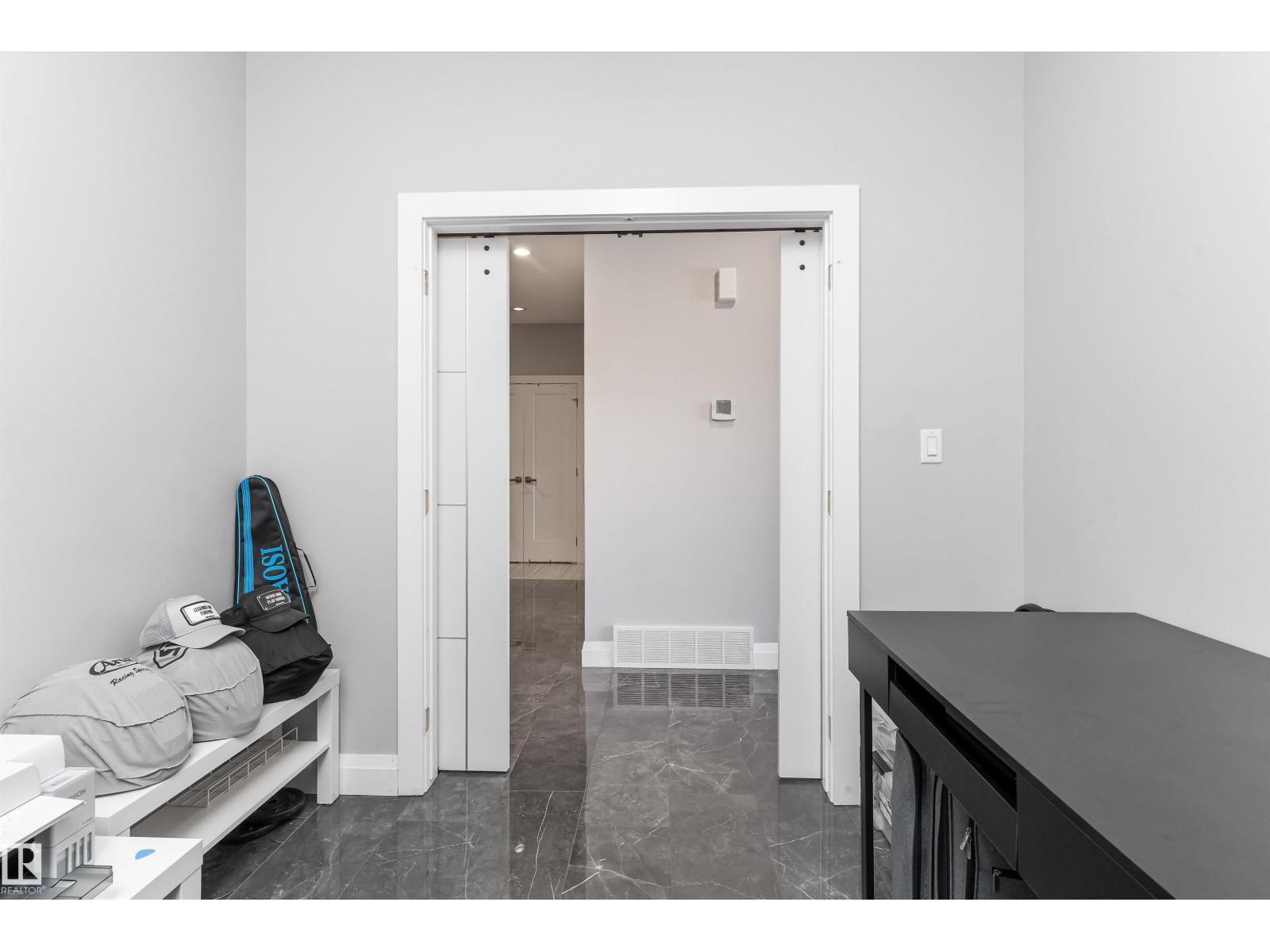 18096 89 ST NW, Edmonton