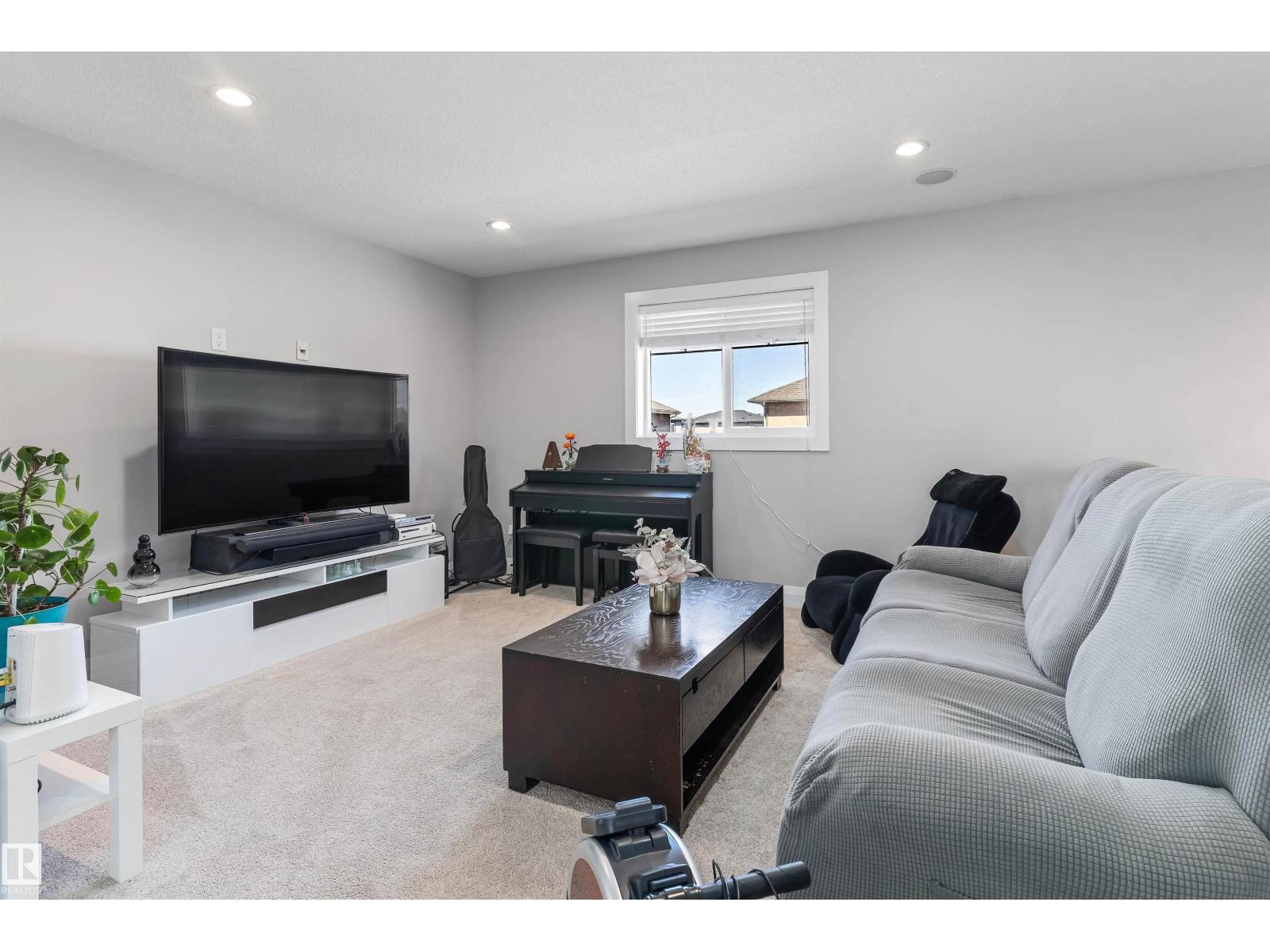 18096 89 ST NW, Edmonton