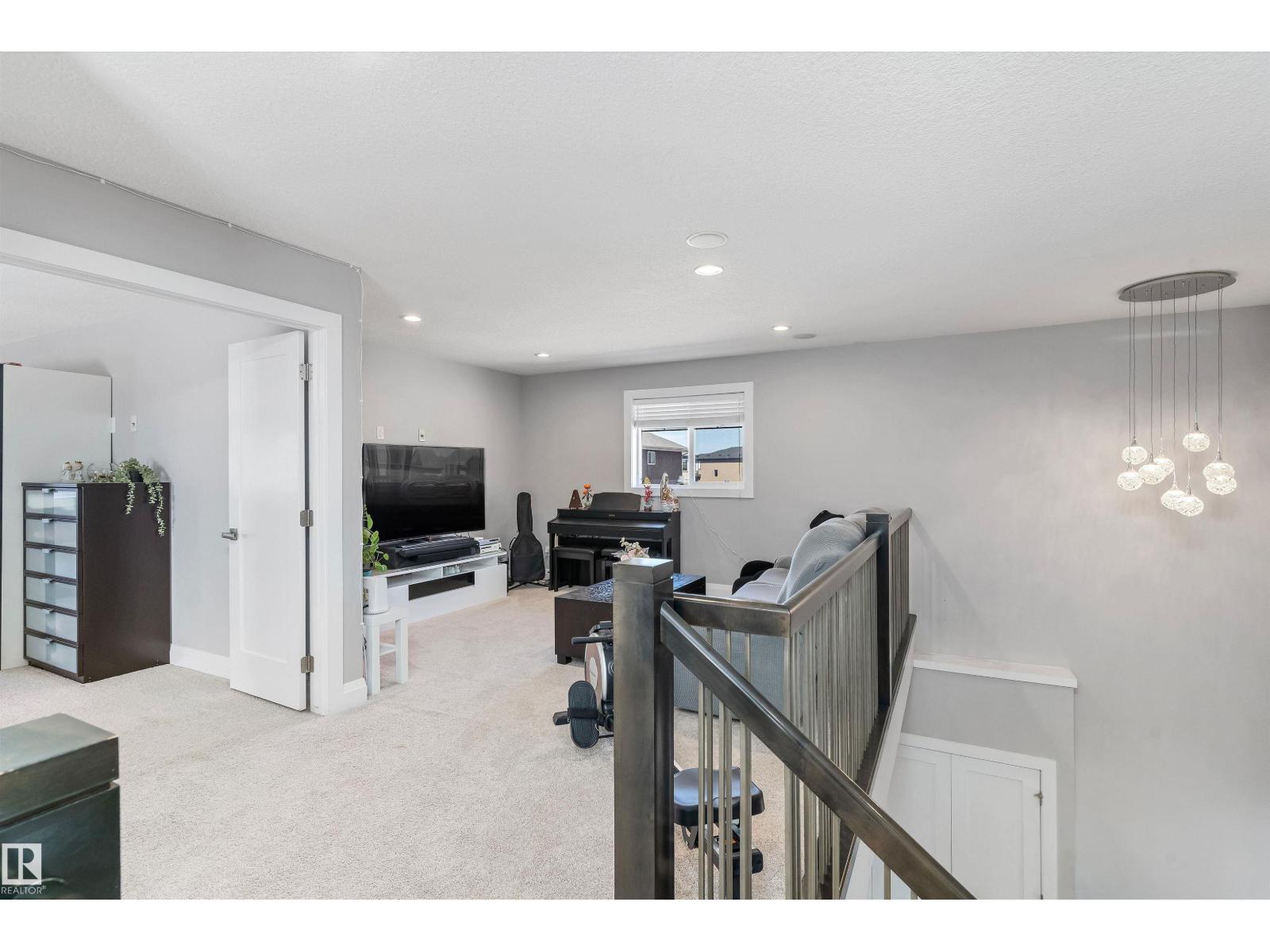 18096 89 ST NW, Edmonton