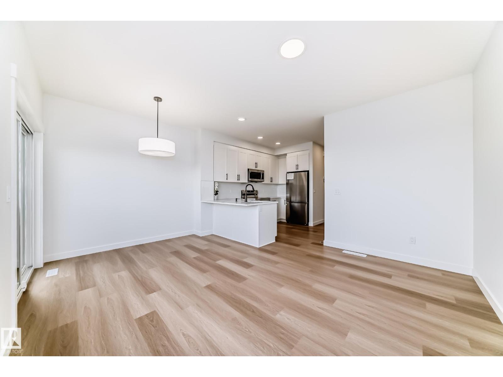 #34 710 Mattson DR SW SW, Edmonton