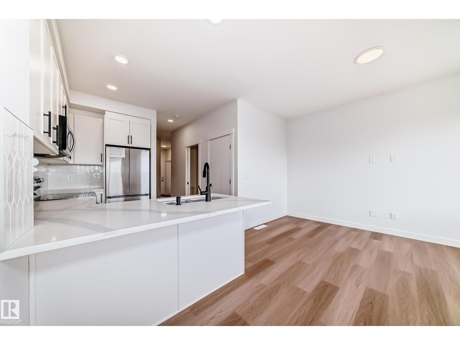 #34 710 Mattson DR SW SW, Edmonton