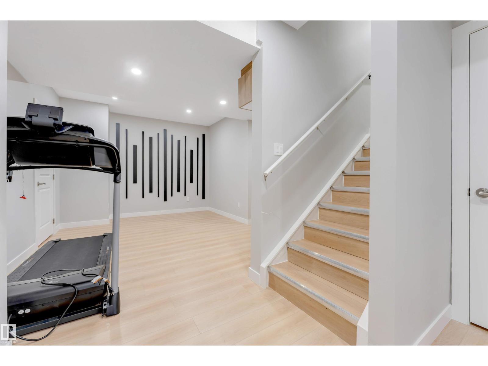 1943 ADAMSON TC SW, Edmonton