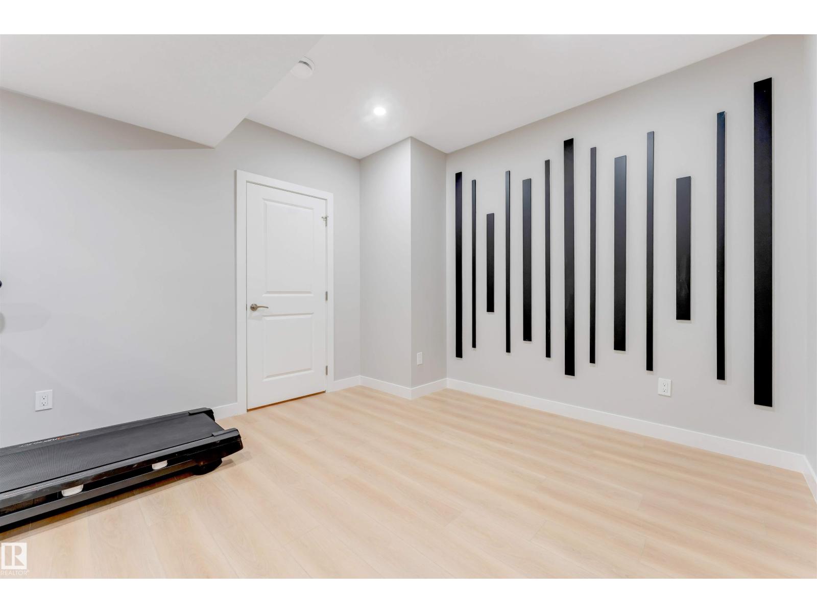 1943 ADAMSON TC SW, Edmonton