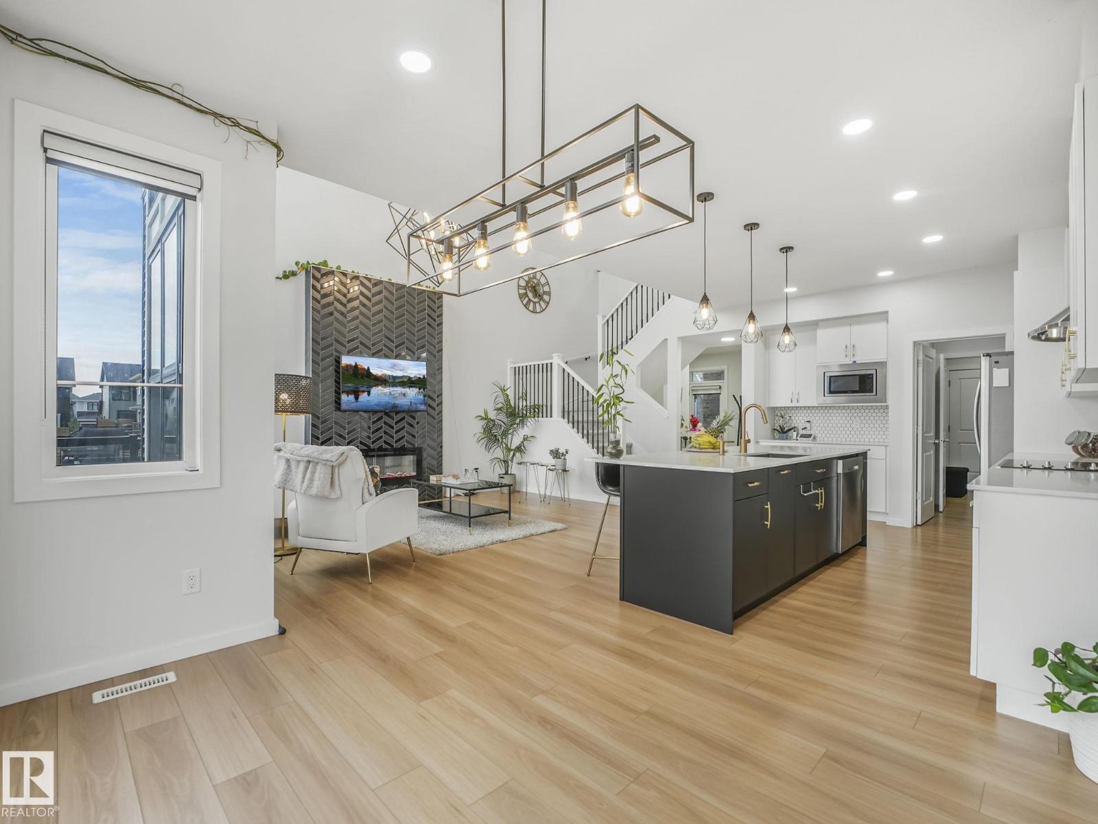 4324 Hawthorn Landing SW, Edmonton