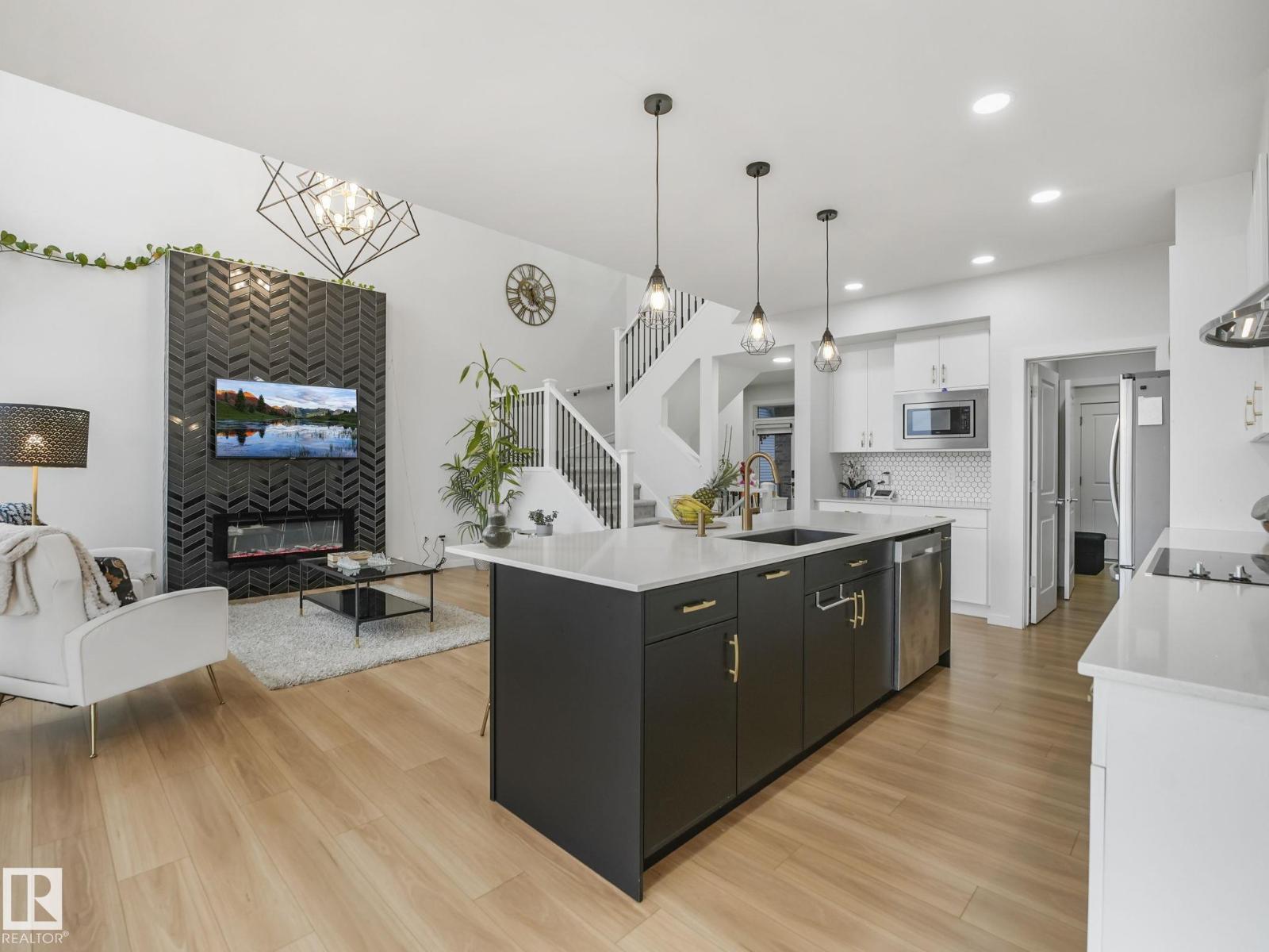 4324 Hawthorn Landing SW, Edmonton