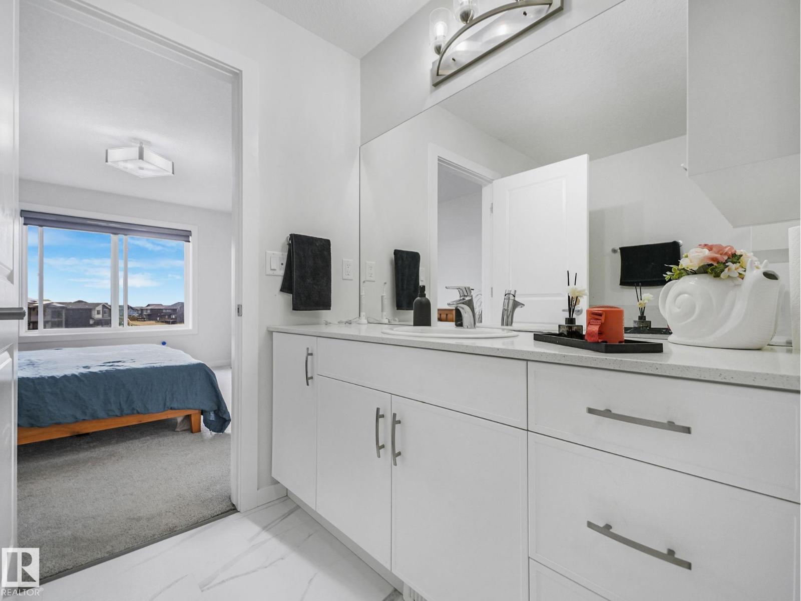 4324 Hawthorn Landing SW, Edmonton