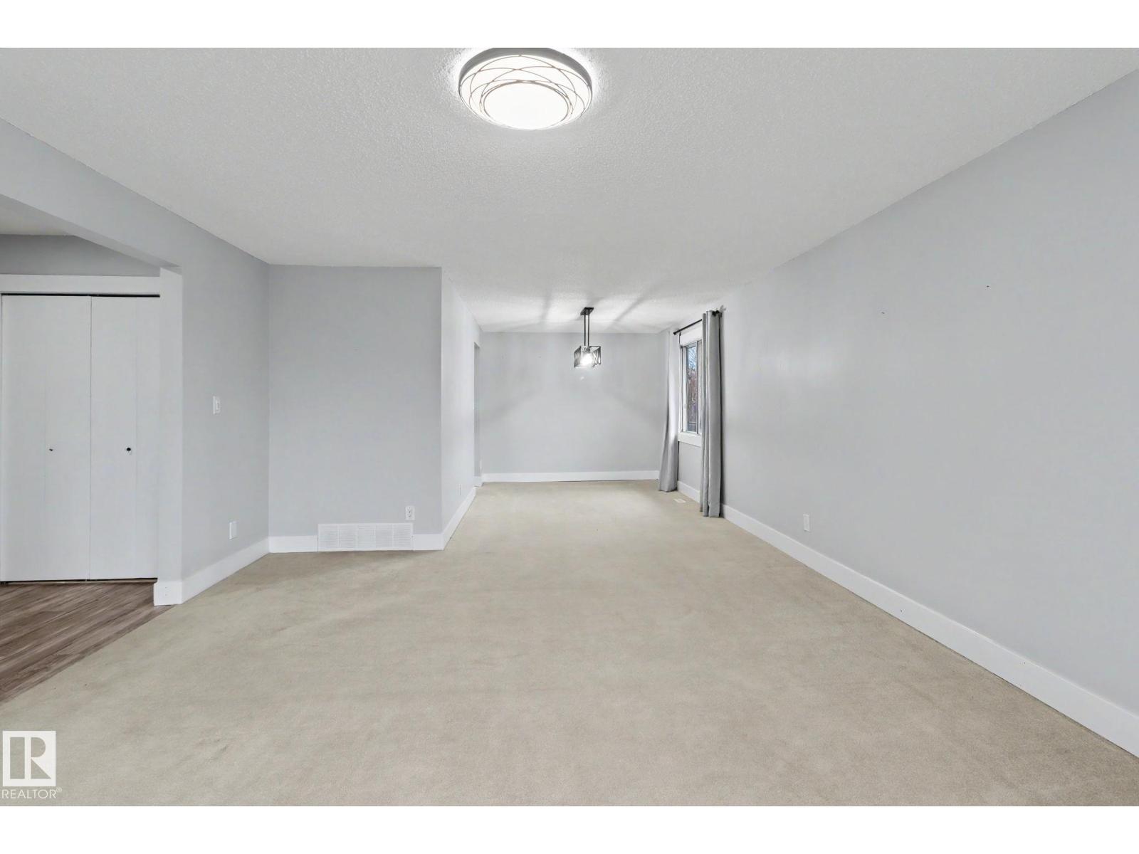 8711 30 AV NW, Edmonton