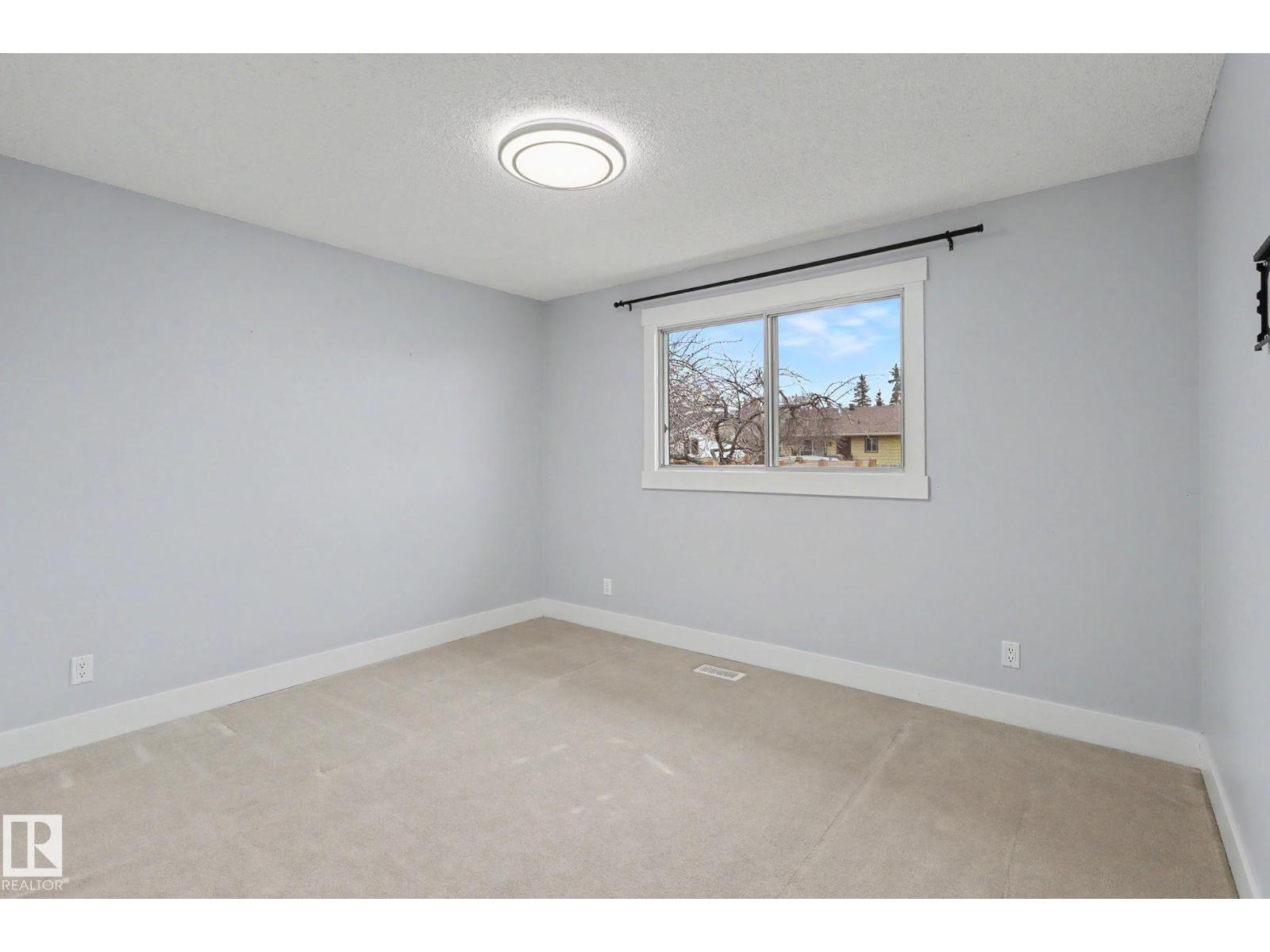 8711 30 AV NW, Edmonton