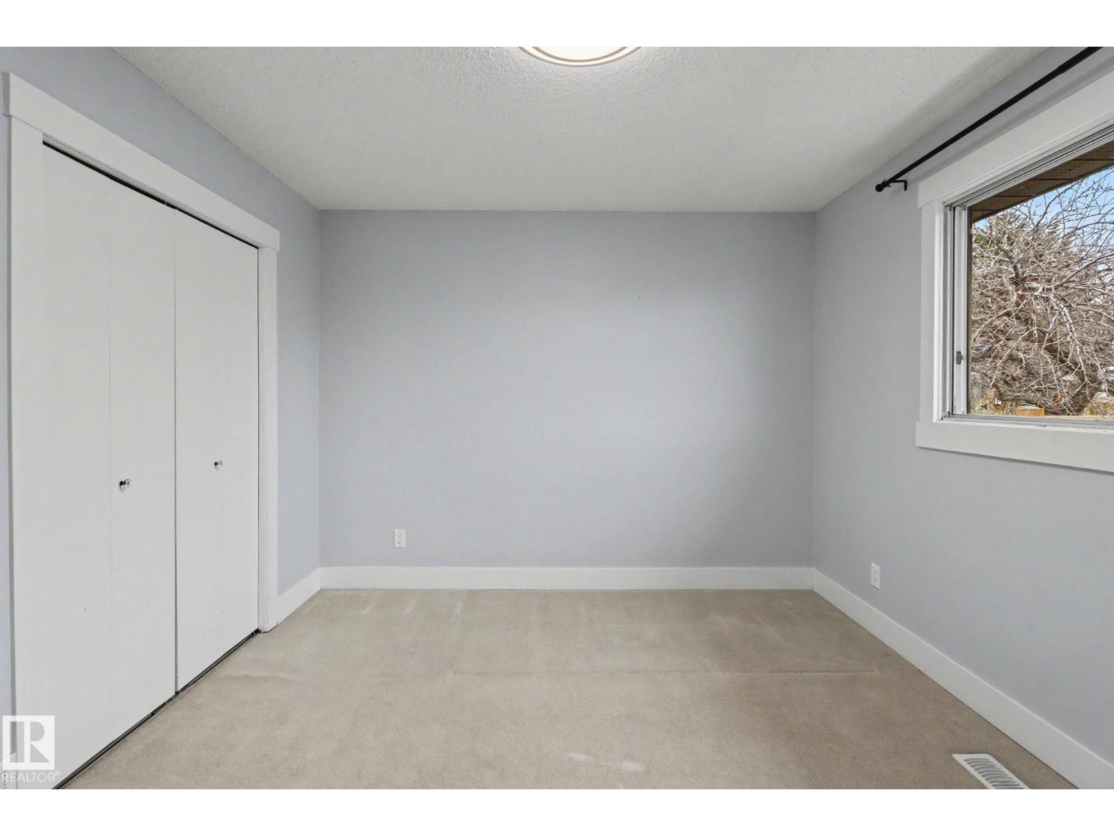 8711 30 AV NW, Edmonton