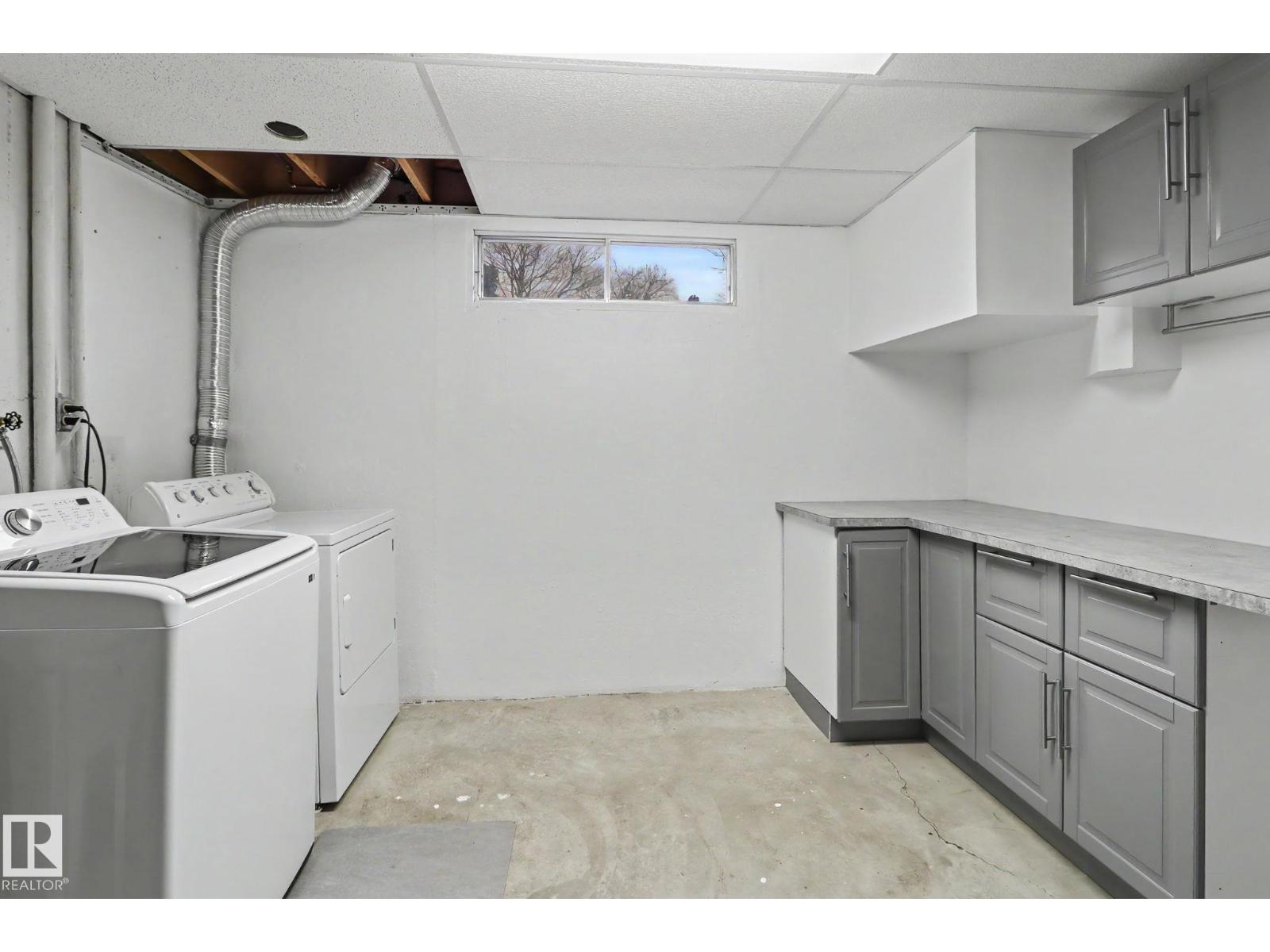 8711 30 AV NW, Edmonton