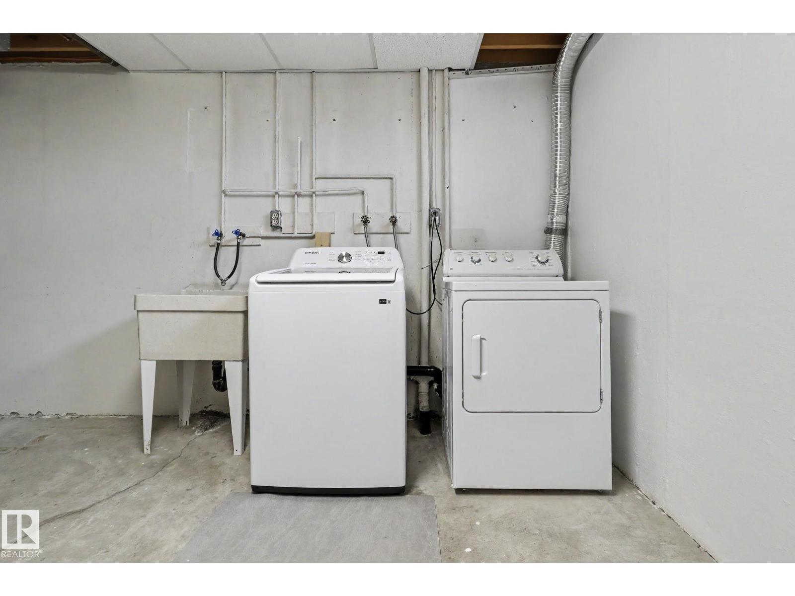 8711 30 AV NW, Edmonton